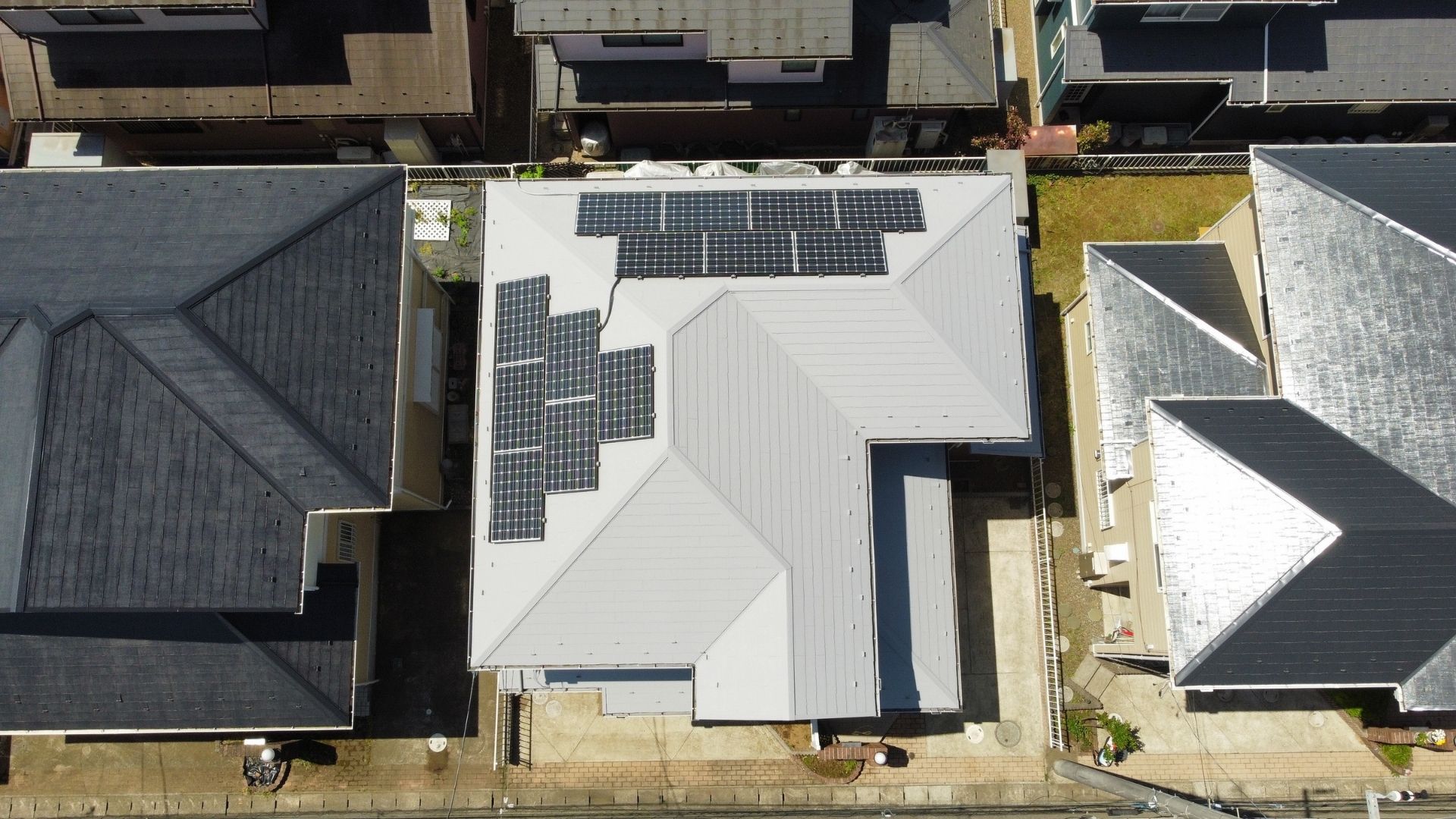 八街市榎戸学園台Y様邸　屋根完成写真ドローン