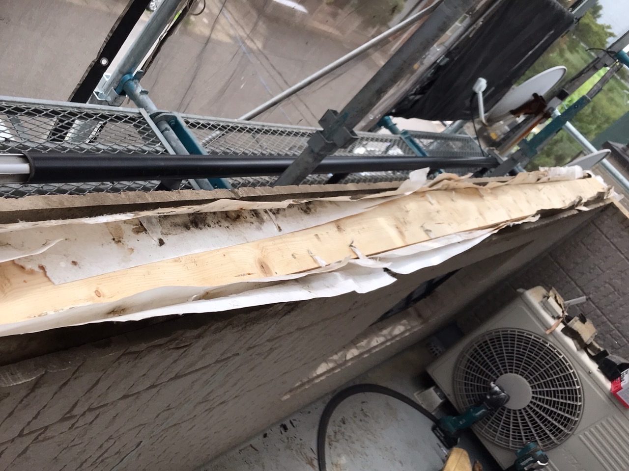 市原市五井　バルコニー笠木の修理　笠木部分交換