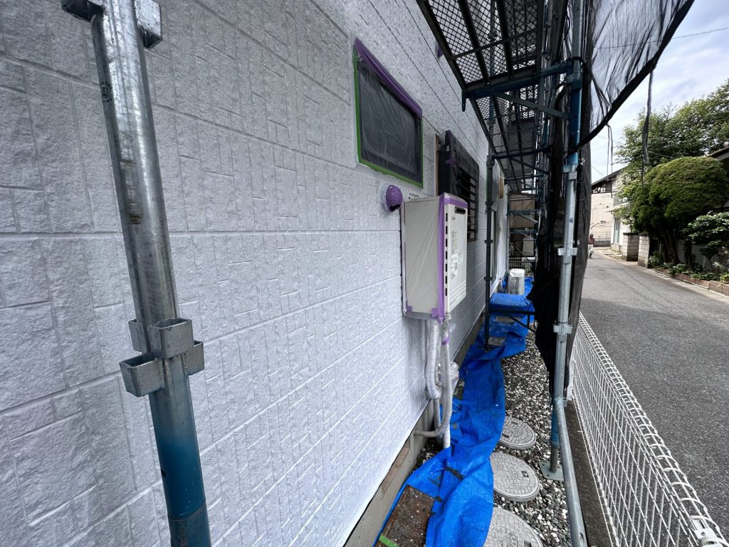 市原市五井　外壁下塗り　施工中