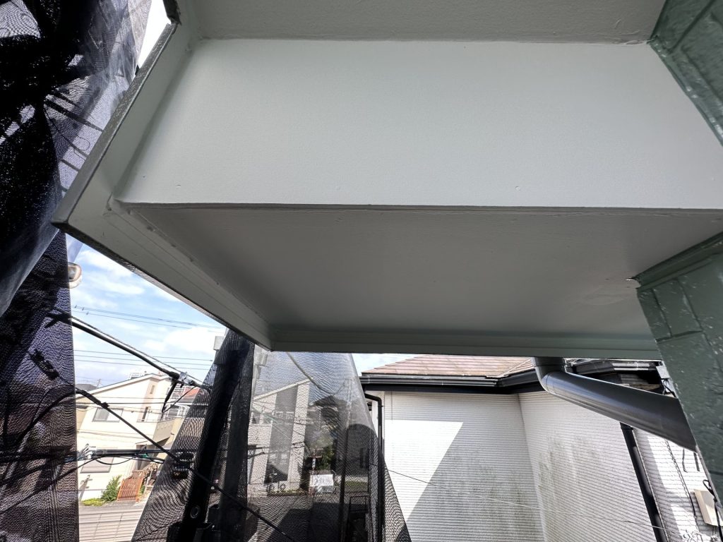 市原市五井　破風納め部分の軒天井の施工が完了